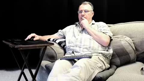 Snapshot of icihristopher chatting on February 28, 1:15 am Christopher online show from February 28, 1:15 am