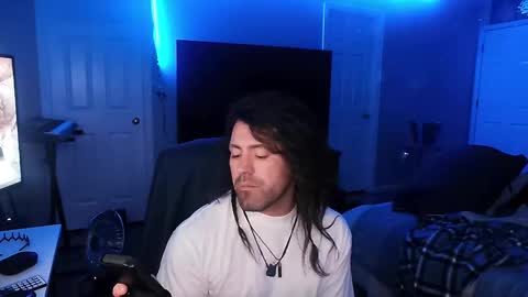 Snapshot of icy_ivy chatting on January 4, 7:03 am Ivan online show from January 4, 7:03 am