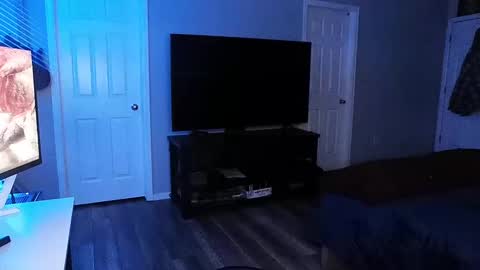 Snapshot of icy_ivy chatting on February 27, 8:39 am Ivan online show from February 27, 8:39 am