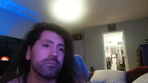 Snapshot of icy_ivy chatting on December 16, 7:04 am Ivan online show from December 16, 7:04 am