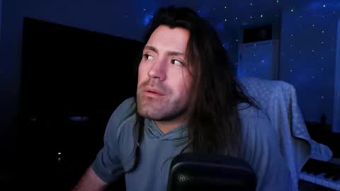 Snapshot of icy_ivy chatting on December 22, 10:49 am Ivan online show from December 22, 10:49 am