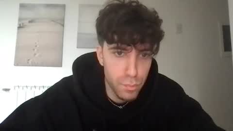 Snapshot of icyninesix chatting on December 14, 12:01 pm icyninesix online show from December 14, 12:01 pm