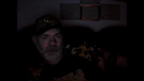 Snapshot of idkwhyidothis348732 chatting on December 29, 12:12 pm idkwhyidothis348732 online show from December 29, 12:12 pm