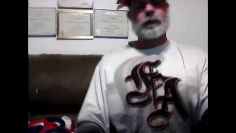 idkwhyidothis348732 online show from November 18, 12:14 am