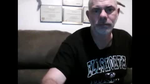 Snapshot of idkwhyidothis348732 chatting on December 19, 12:01 pm idkwhyidothis348732 online show from December 19, 12:01 pm