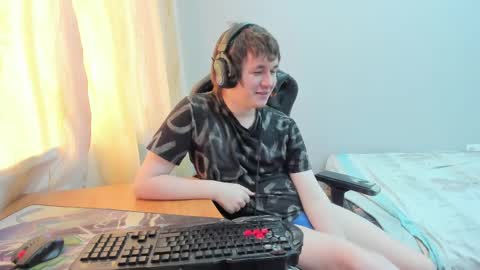 iliaskris online show from April 9, 6:19 am