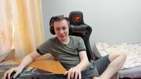 iliaskris online show from December 4, 6:31 am