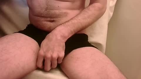 illubricat online show from January 5, 8:11 am