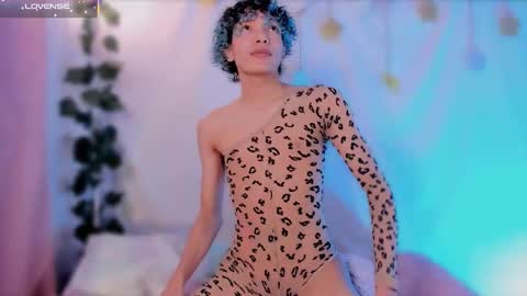 Snapshot of im_alejo chatting on September 25, 2:10 am Alejo independent model   online show from September 25, 2:10 am