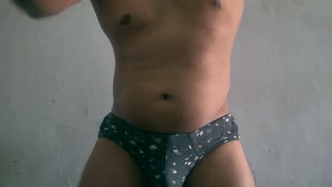 imanimal online show from December 11, 8:49 am