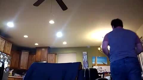 Iminyourroom online show from November 26, 12:08 pm