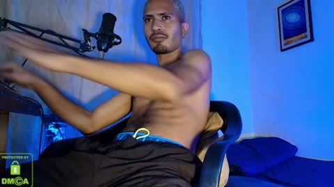 Daniel   thumb up me please its important Im new INDEPENDENT MODEL online show from September 11, 2:05 pm