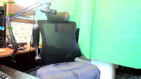 Snapshot of incredibleballbusting chatting on September 27, 7:01 pm Beau Beckett online show from September 27, 7:01 pm