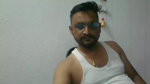 Snapshot of indianlover1433 chatting on October 25, 8:16 am Indian lover online show from October 25, 8:16 am