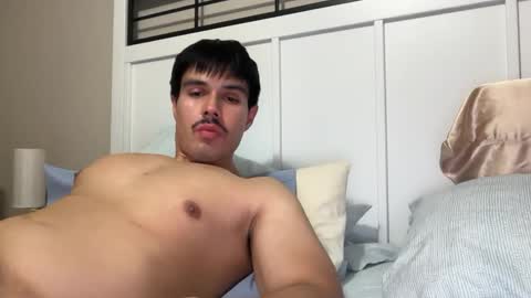 Snapshot of infamouslucas chatting on October 5, 6:17 am Lucas online show from October 5, 6:17 am