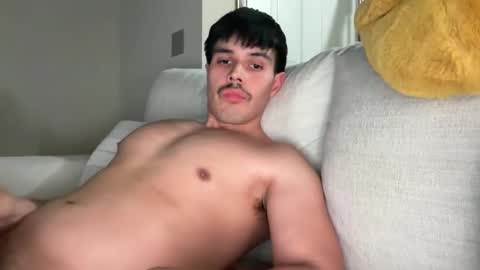 Snapshot of infamouslucas chatting on March 11, 3:26 am Lucas online show from March 11, 3:26 am