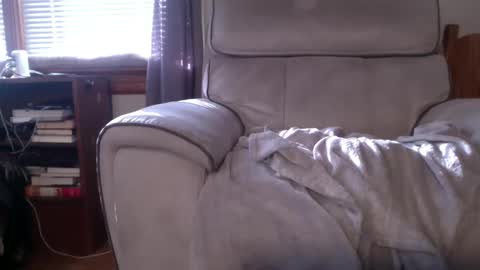 Snapshot of inmybackyard chatting on February 10, 8:21 pm InMyBackyard online show from February 10, 8:21 pm