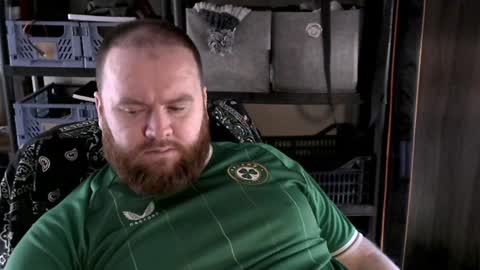 twitter theirishman205 online show from December 19, 12:23 pm