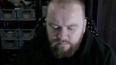 twitter theirishman205 online show from February 1, 12:37 pm