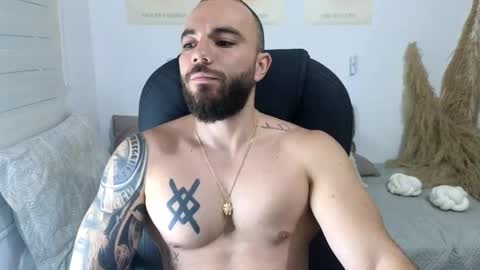 Isaac carter online show from November 19, 11:10 am