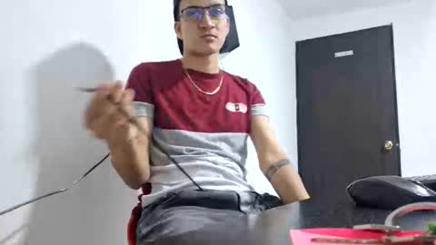 Isaac online show from November 8, 4:37 am