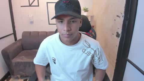 Snapshot of isaacblack_ chatting on September 23, 5:07 am IsaacBlack  online show from September 23, 5:07 am