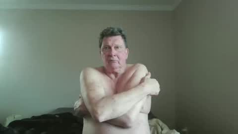 island625103 online show from January 13, 7:29 pm