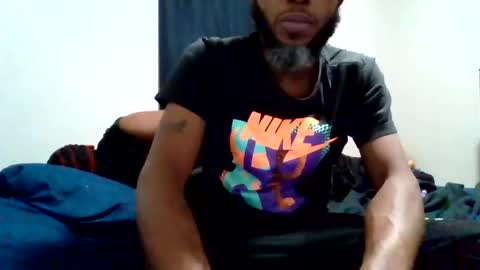 Snapshot of islandmaker chatting on October 25, 7:21 am islandmaker online show from October 25, 7:21 am