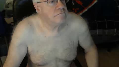 islesman22 online show from March 8, 10:50 am