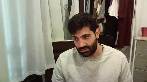 italianboybcn online show from November 18, 9:24 am