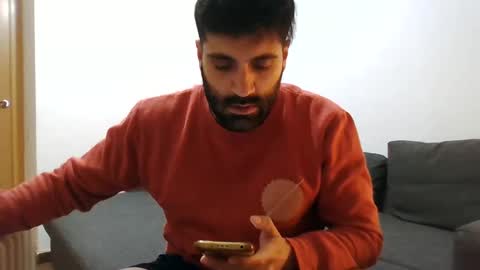 italianboybcn online show from December 17, 11:05 pm