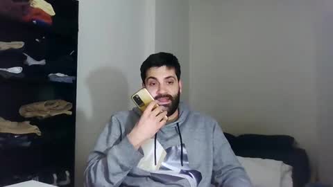 italianboybcn online show from January 22, 7:35 am