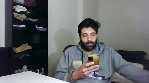 italianboybcn online show from January 10, 11:39 pm