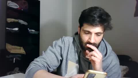 italianboybcn online show from January 13, 9:52 am