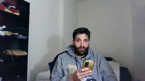 italianboybcn online show from March 2, 6:59 am