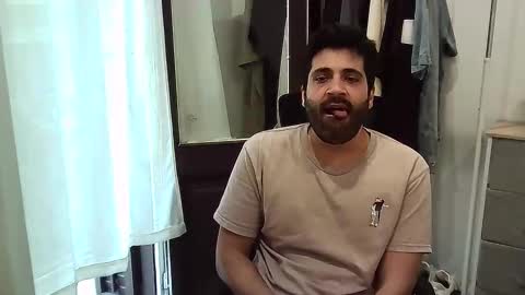 italianboybcn online show from September 28, 6:55 am