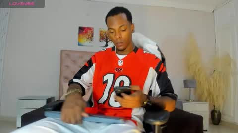 itanxfor online show from March 3, 12:23 pm