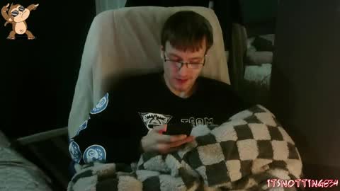Snapshot of itsnotting834 chatting on February 7, 11:45 pm    online show from February 7, 11:45 pm