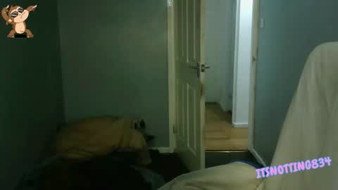 Snapshot of itsnotting834 chatting on September 25, 10:52 pm    online show from September 25, 10:52 pm