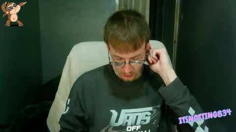 Snapshot of itsnotting834 chatting on September 12, 7:47 pm    online show from September 12, 7:47 pm