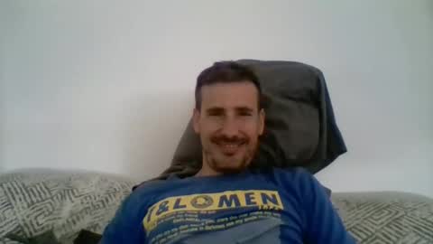 Snapshot of iyoperro chatting on October 25, 10:28 am Casandro online show from October 25, 10:28 am