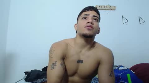 izaack online show from September 11, 4:00 am