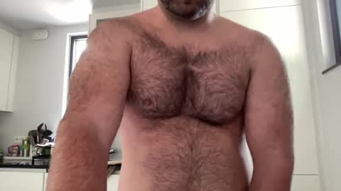Izylduur online show from August 4, 7:47 am