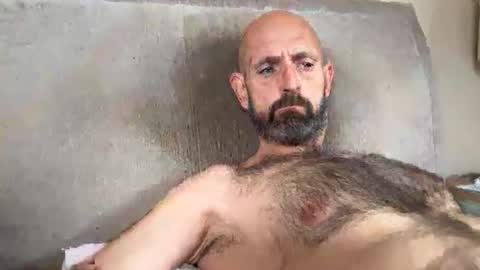 izzysboytoy1 online show from May 7, 12:05 pm