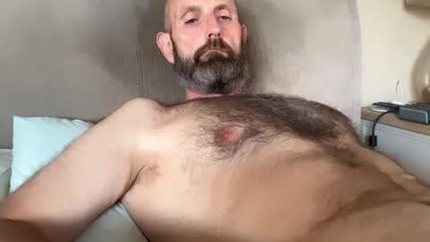 izzysboytoy1 online show from June 25, 6:23 pm