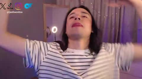 Hey im Jaxxxon check my info     online show from April 10, 1:40 pm