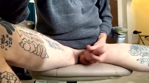 Snapshot of j_boogie_mane chatting on January 3, 9:05 pm j boogie online show from January 3, 9:05 pm