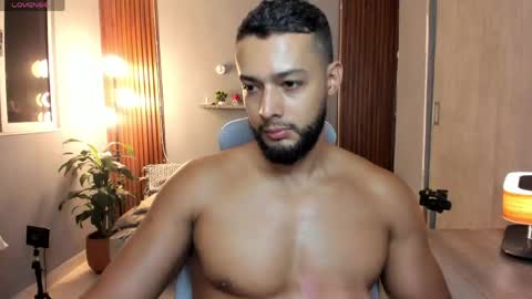 Calix  Independient model Insta and twt Calixsnake online show from May 27, 1:02 am