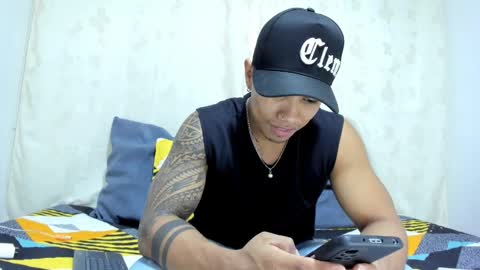 Snapshot of j_musiry chatting on December 14, 5:51 am i am juan musiry independent model  online show from December 14, 5:51 am