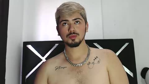 Snapshot of jack03xx_ chatting on October 23, 6:33 pm Jack online show from October 23, 6:33 pm